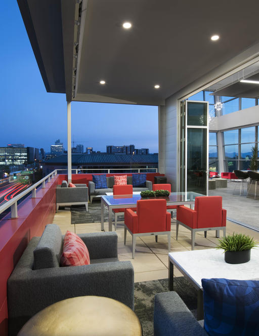 Muse luxury apartments in Phoenix, Az rooftop deck